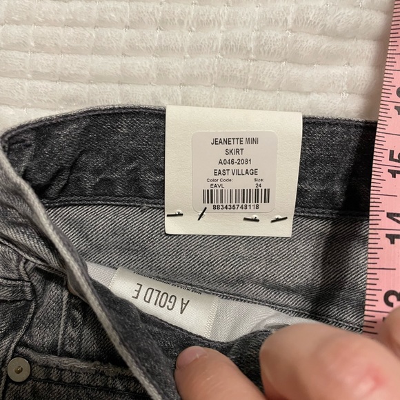 AGOLDE Jeanette Denim Mini Skirt in East Village Grey - Picture 7 of 9